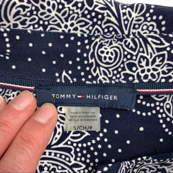 TOMMY Hilfiger  Navy Collared Sleeveless Top - Picture 3 of 6